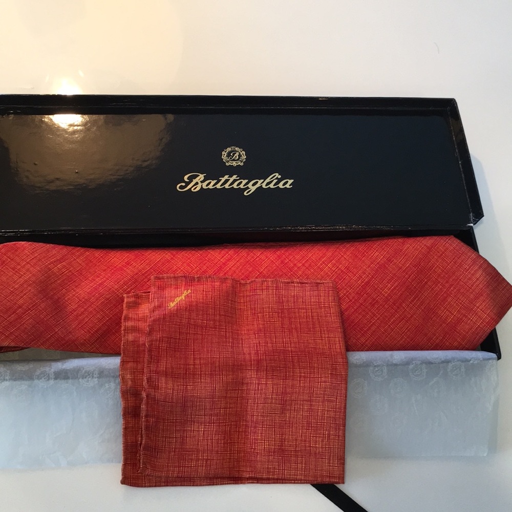 Battaglia Store handmade silk tie & pocket square